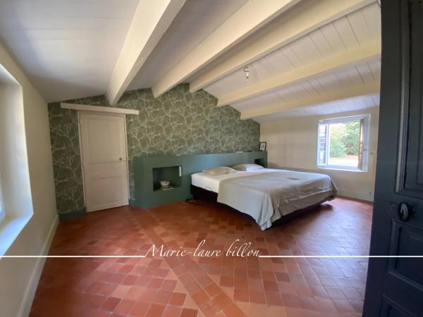 Maison à vendre 7 pièces SAINT HILAIRE DE RIEZ (85), longère+sa maison d'amis+annexes+piscine , parcelle 6000 m2