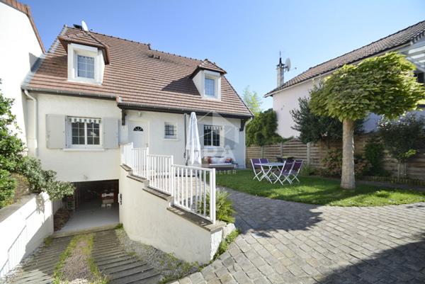 Maison La Celle Saint Cloud 7 pièce(s) 221 m2