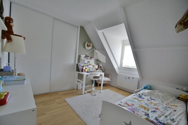 Maison La Celle Saint Cloud 7 pièce(s) 221 m2