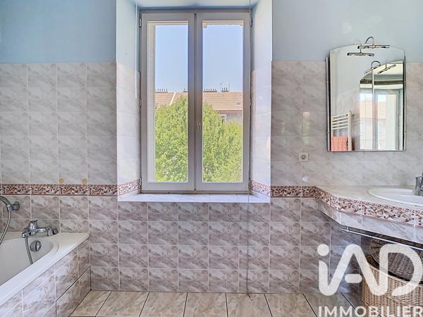 Maison à vendre 4 pièces 121 m² Grenoble