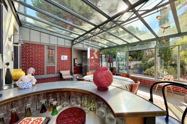 LR Transactions - La Genette - Maison de caractère avec joli jardin arboré