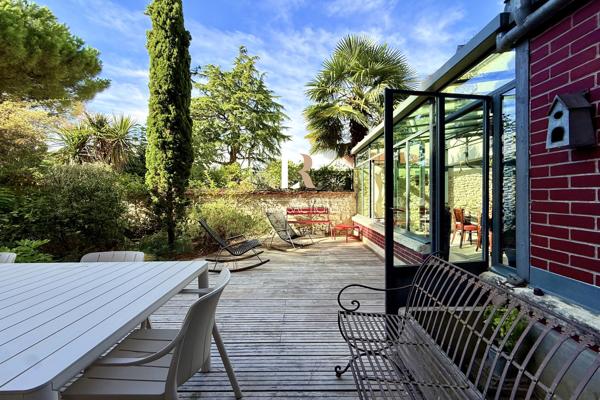 LR Transactions - La Genette - Maison de caractère avec joli jardin arboré