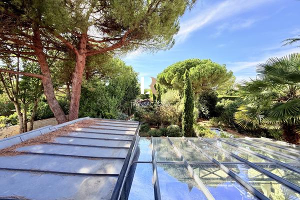 LR Transactions - La Genette - Maison de caractère avec joli jardin arboré