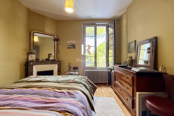 LR Transactions - La Genette - Maison de caractère avec joli jardin arboré