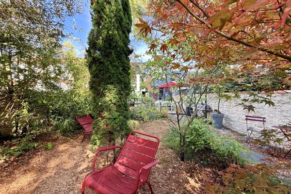 LR Transactions - La Genette - Maison de caractère avec joli jardin arboré