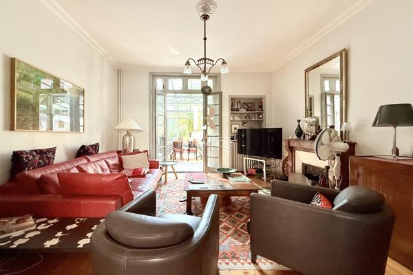 LR Transactions - La Genette - Maison de caractère avec joli jardin arboré