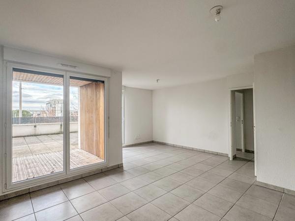 Appartement à vendre 2 pièces + terrasse BEAUZELLE (31)