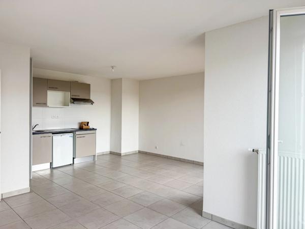 Appartement à vendre 2 pièces + terrasse BEAUZELLE (31)