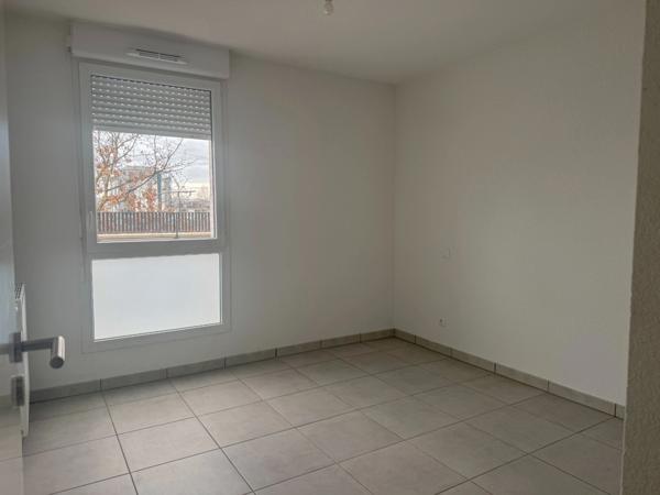 Appartement à vendre 2 pièces + terrasse BEAUZELLE (31)