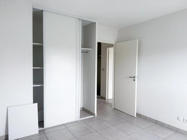 Appartement à vendre 2 pièces + terrasse BEAUZELLE (31)