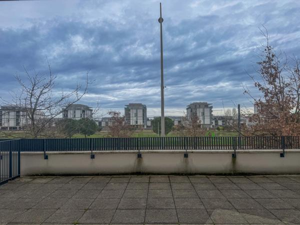 Appartement à vendre 2 pièces + terrasse BEAUZELLE (31)