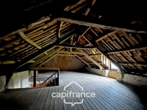 Maison en pierre avec dépendances et grand terrain – Environnement boisé et calme – La Motte (22600)