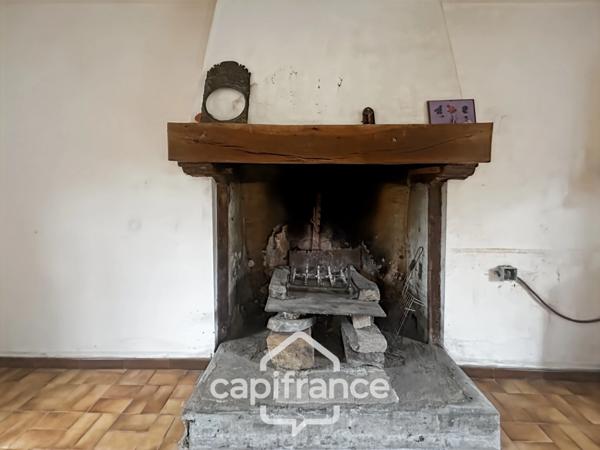 Maison en pierre avec dépendances et grand terrain – Environnement boisé et calme – La Motte (22600)