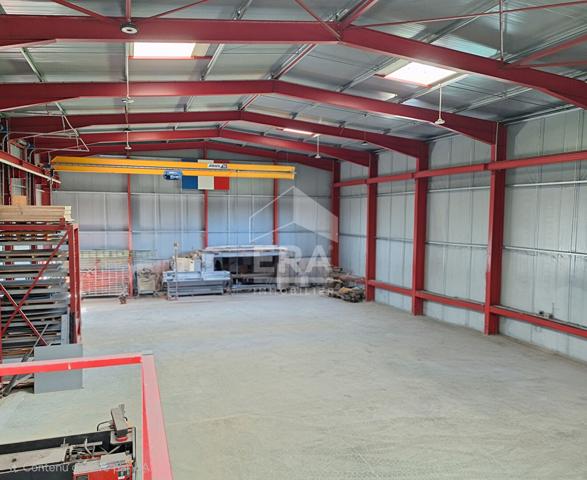 Entrepôt industriel à vendre proche de Montpon Ménestérol 