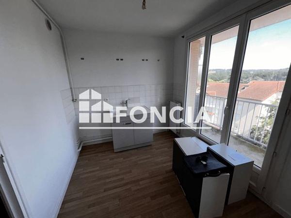 Location Studio 29.7 m² - 39 BD DES BELGES Le Coteau 42120