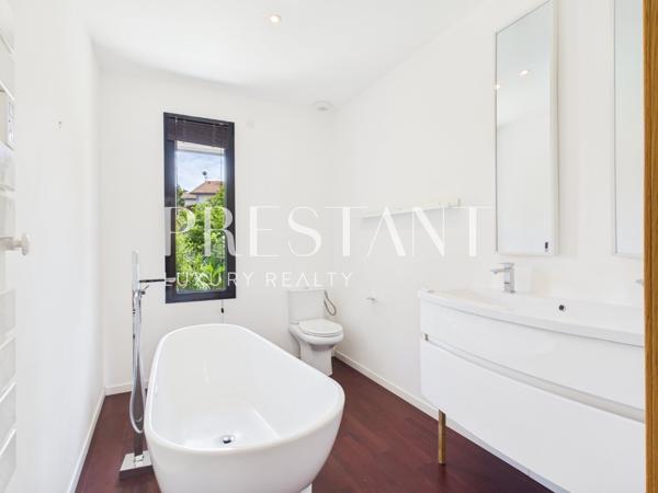 Spacieuse maison contemporaine de 310 m² avec piscine, à 10 min du centre de Biarritz, ARCANGUES