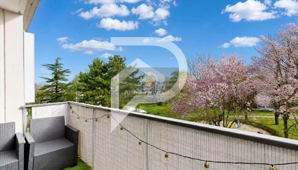 Vente                                                      Appartement
                        
                     3 pièces                      52 m2                     à Marly-le-Roi