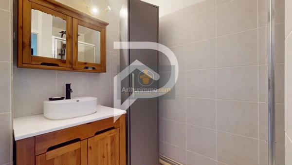 Vente                                                      Appartement
                        
                     3 pièces                      52 m2                     à Marly-le-Roi