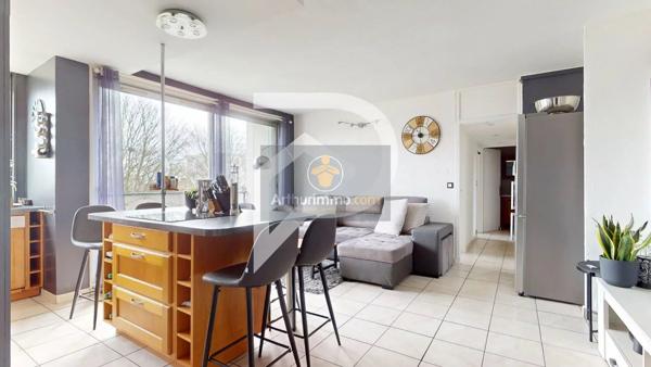 Vente                                                      Appartement
                        
                     3 pièces                      52 m2                     à Marly-le-Roi