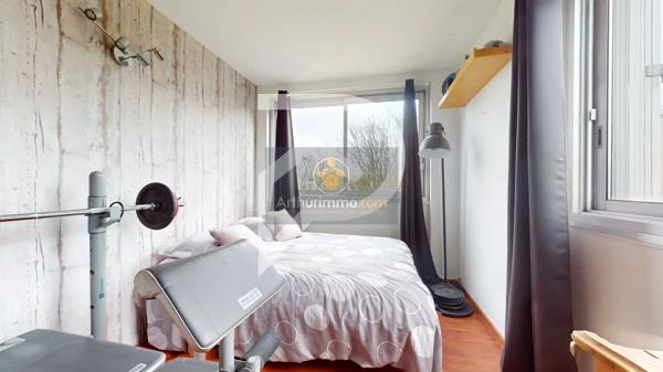 Vente                                                      Appartement
                        
                     3 pièces                      52 m2                     à Marly-le-Roi