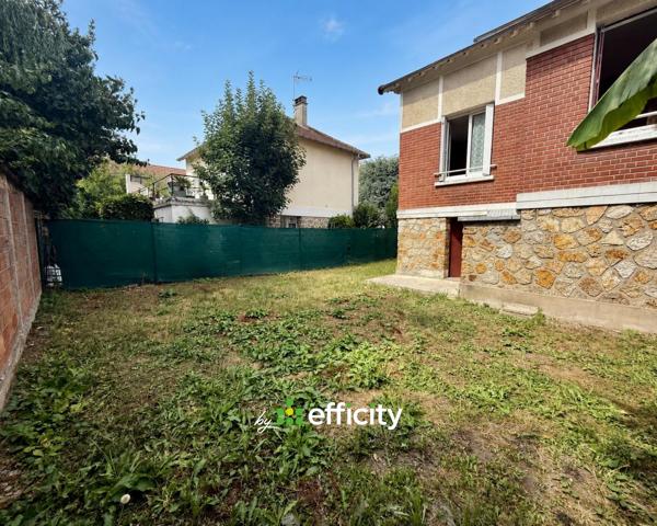 Maison
         5 pièces
        - 97 m² Exclusivité 550 000 € *