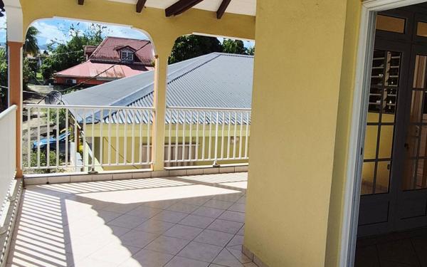 Appartement à louer    3 pièces • 59,41 m2 Lamentin