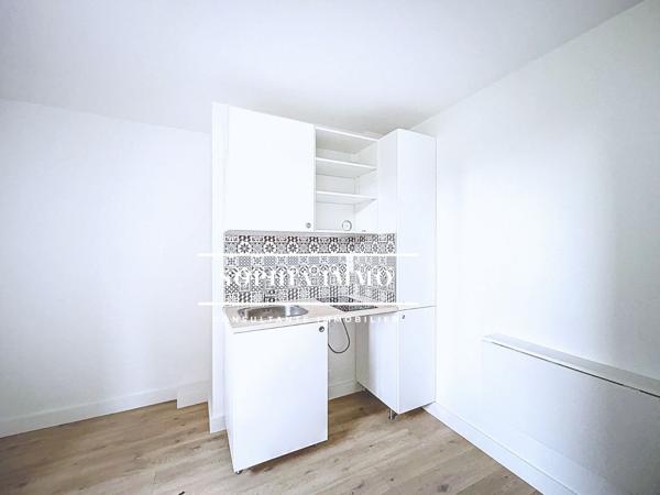 Appartement
         1 pièce
        - 10 m² Exclusivité 65 000 € *