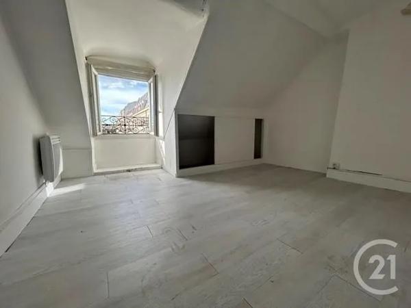 Appartement 4 Pièces à vendre  4 pièces - 82 m 2   FONTAINEBLEAU  - 77