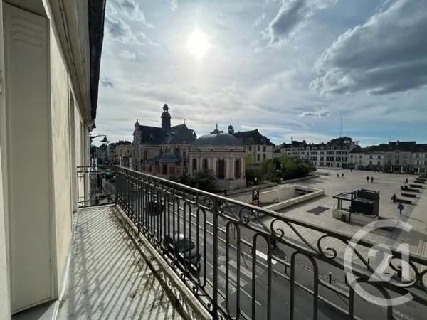 Appartement 4 Pièces à vendre  4 pièces - 82 m 2   FONTAINEBLEAU  - 77