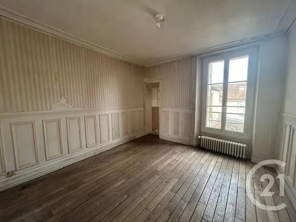 Appartement 4 Pièces à vendre  4 pièces - 82 m 2   FONTAINEBLEAU  - 77