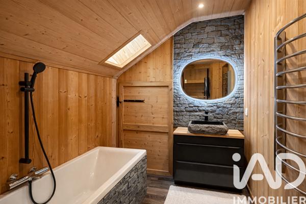 Maison à vendre 5 pièces 140 m² Sainte-Hélène-sur-Isère