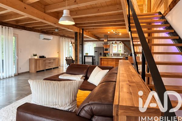 Maison à vendre 5 pièces 140 m² Sainte-Hélène-sur-Isère