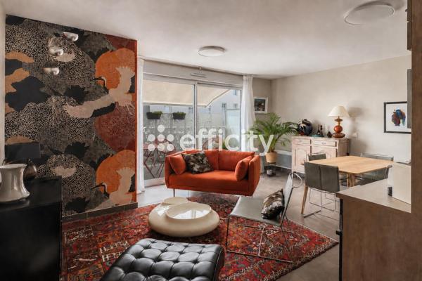Appartement
         3 pièces
        - 61 m² 275 000 € *