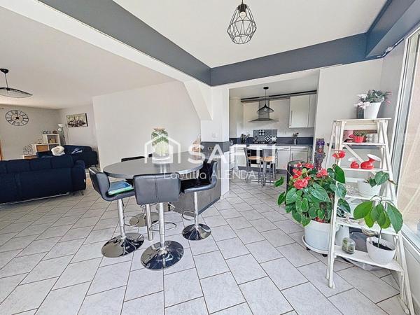 Maison 4 chambres dans secteur très recherché de Ludres!