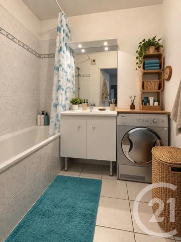 Appartement à vendre  3 pièces - 63 m 2   ST DENIS  - 93