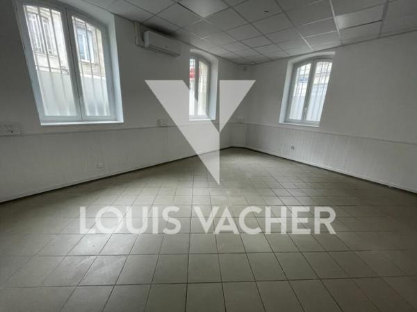 Local commercial de 75 m² à louer à Bordeaux