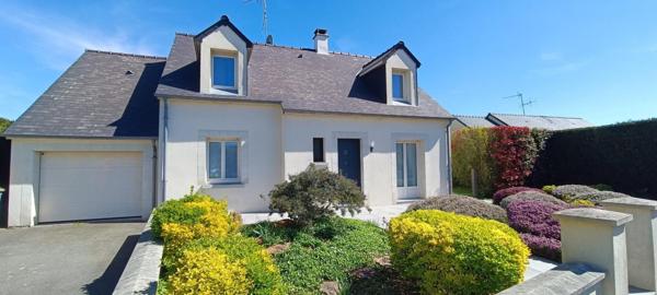 Maison familiale de type 6 (5 chambres) avec jardin clos