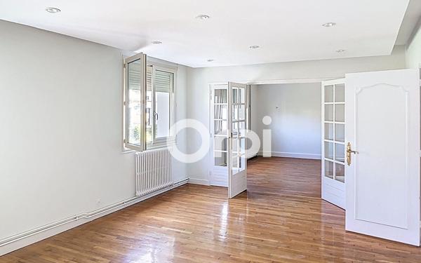 Maison à louer    6 pièces •  Périgueux