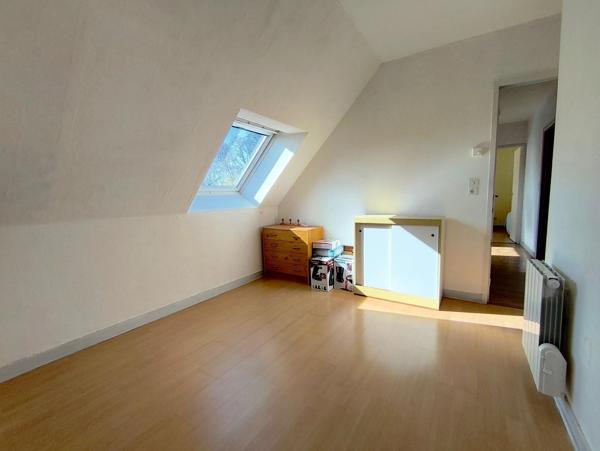 Maison familiale de 120 m2 environ située au calme et sans vis à vis