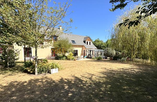 Vente
                Maison198,62 m² - 9 Pièces -
                    SAINT MALO (35400)