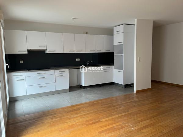 Location Appartement 5 pièces 120.1 m² - Levallois-perret 92300