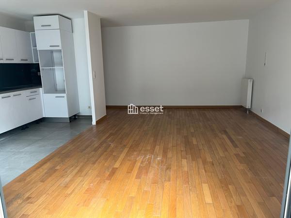Location Appartement 5 pièces 120.1 m² - Levallois-perret 92300