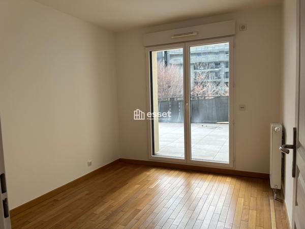 Location Appartement 5 pièces 120.1 m² - Levallois-perret 92300