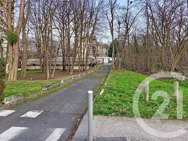 Parking à vendre  12,50 m 2   CHAMPS SUR MARNE  - 77