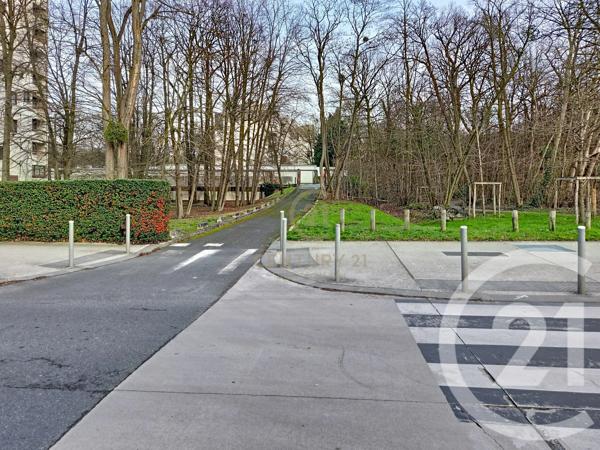 Parking à vendre  12,50 m 2   CHAMPS SUR MARNE  - 77