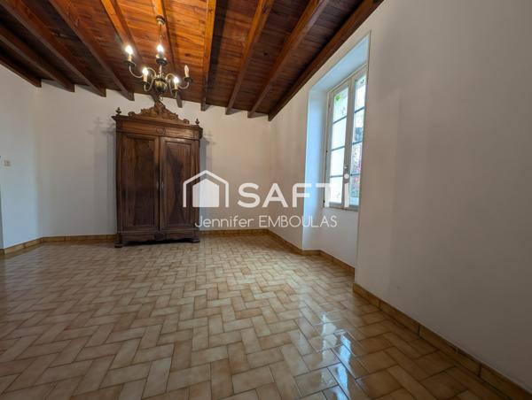 Maison en pierre 4 chambres avec jardin + dépendance + garage