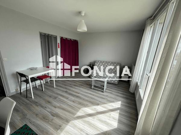 Location Studio meublé 26.66 m² - 23 RUE SIMON VAUQUIER La Riche 37520