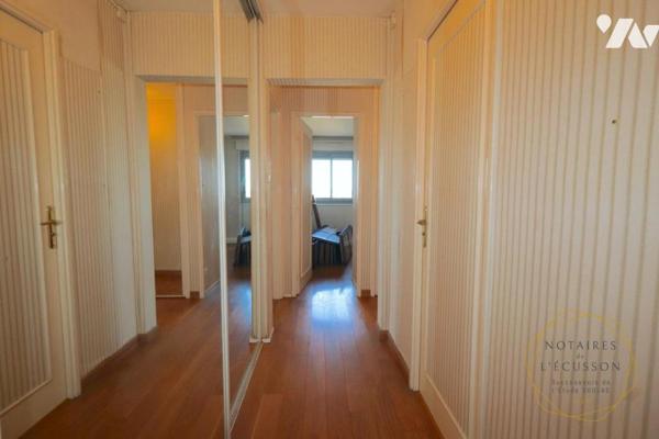 Appartement T5 avec 2 parkings et une cave