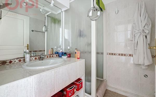 Appartement à vendre    2 pièces • 49,20 m2 Saint-Raphaël