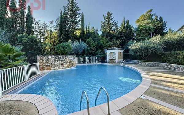 Appartement à vendre    2 pièces • 49,20 m2 Saint-Raphaël